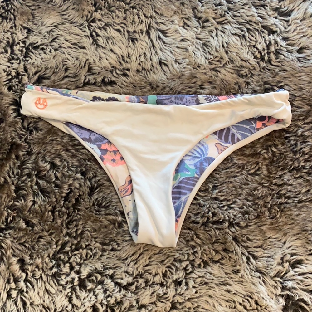 Bikini bottom